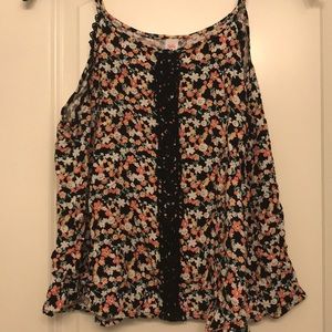 Flowery embroidered blouse-Size 20[small in women]